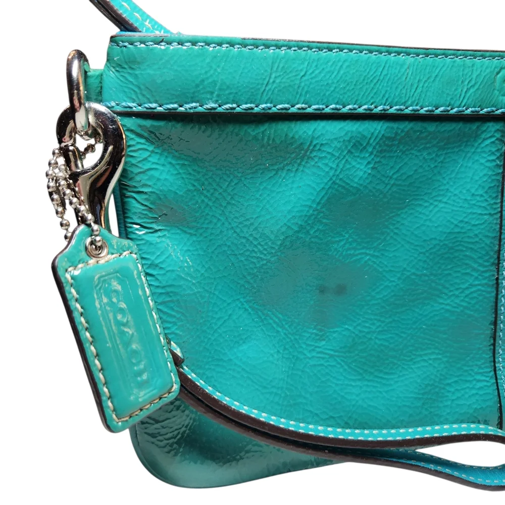 Coach Turquoise Teal‎ Oversized Wristlet Clutch Bag Patent Leather Wrist Strap